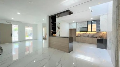 Kesempatan Langka, rumah Mewah di Gading Serpong, Tangerang, LB 200m²
